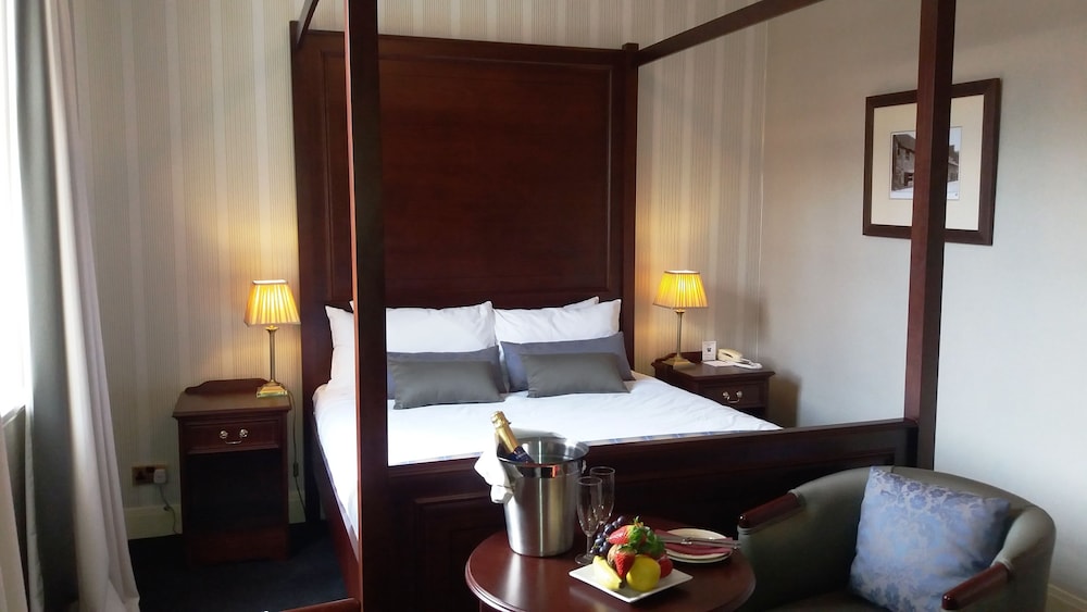 

Milano - Perth - Salutation Hotel