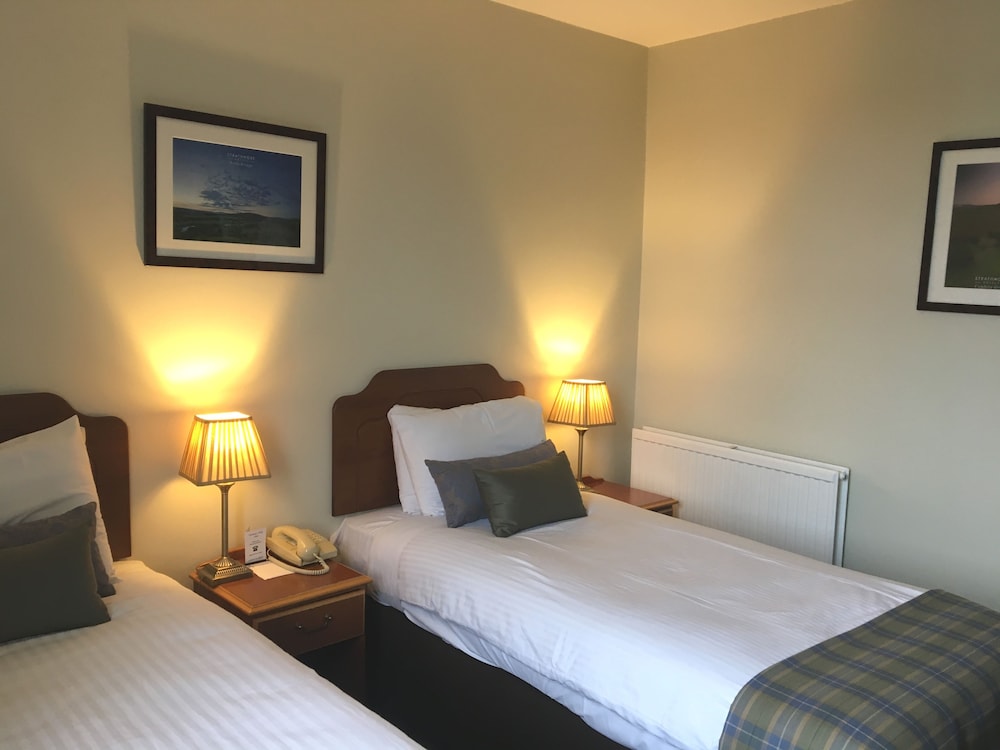 

Roma - Perth - Salutation Hotel