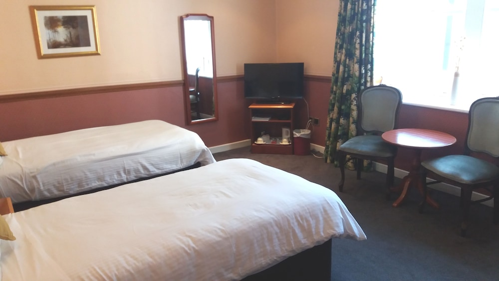 

Roma - Perth - Salutation Hotel