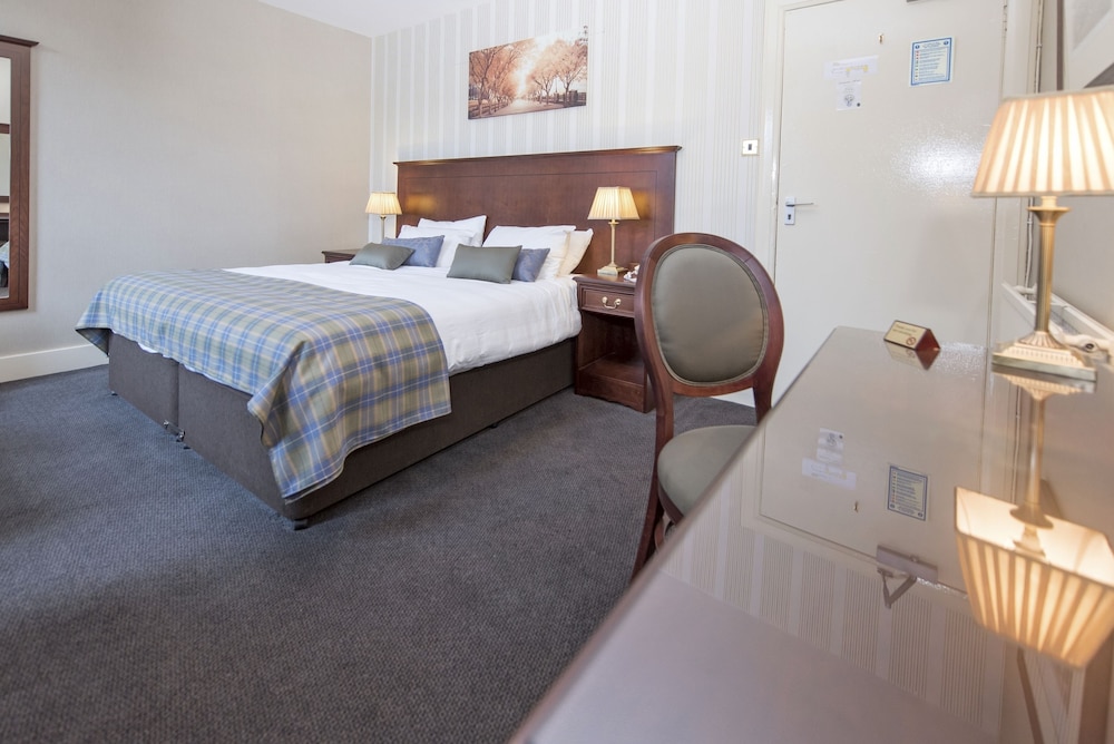 

Venezia - Perth - Salutation Hotel