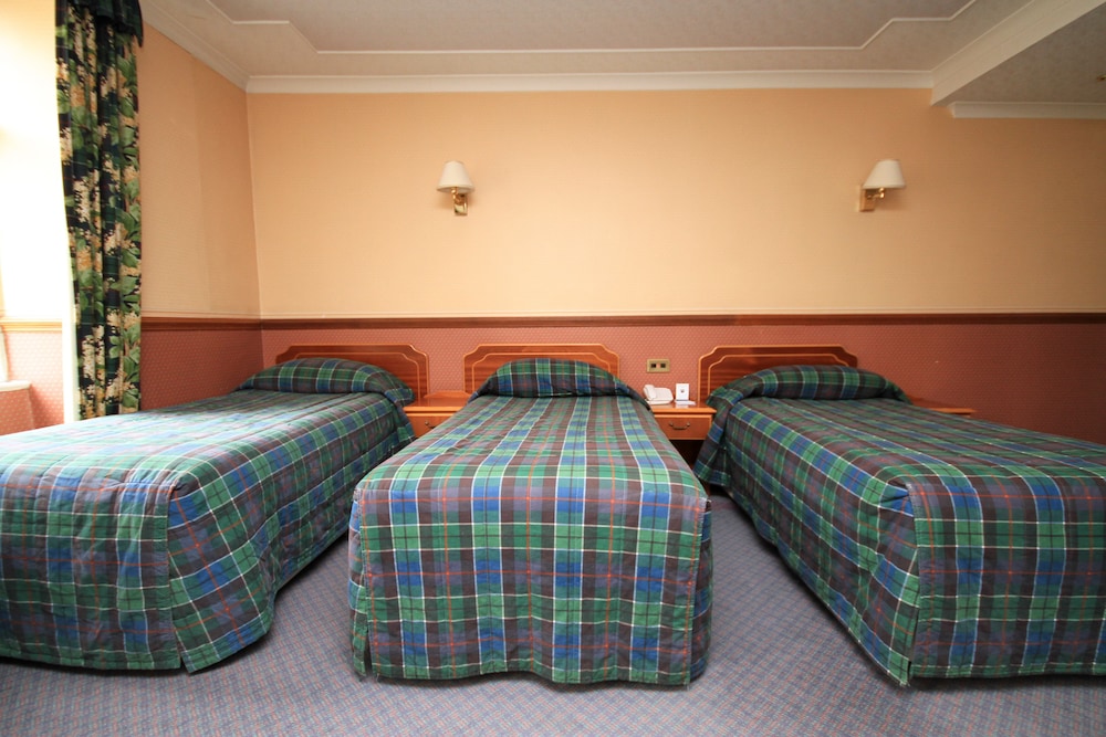 

Venezia - Perth - Salutation Hotel