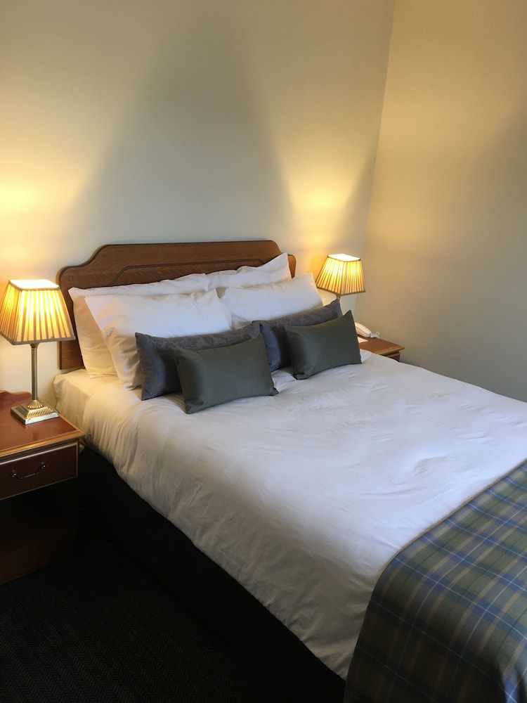 

Milano - Perth - Salutation Hotel