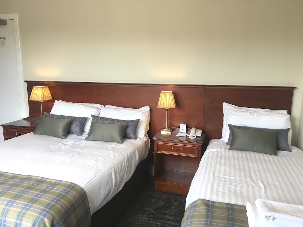 

Napoli - Perth - Salutation Hotel