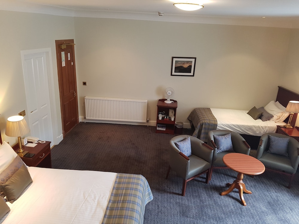 

Venezia - Perth - Salutation Hotel