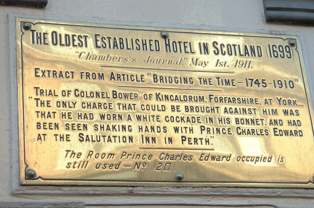 

Roma - Perth - Salutation Hotel