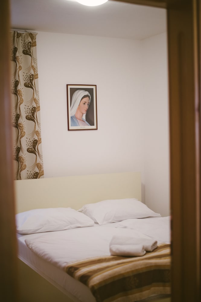 

Ancona - Međugorje - Hotel Flowers