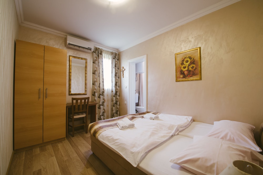 

Bari - Međugorje - Hotel Flowers