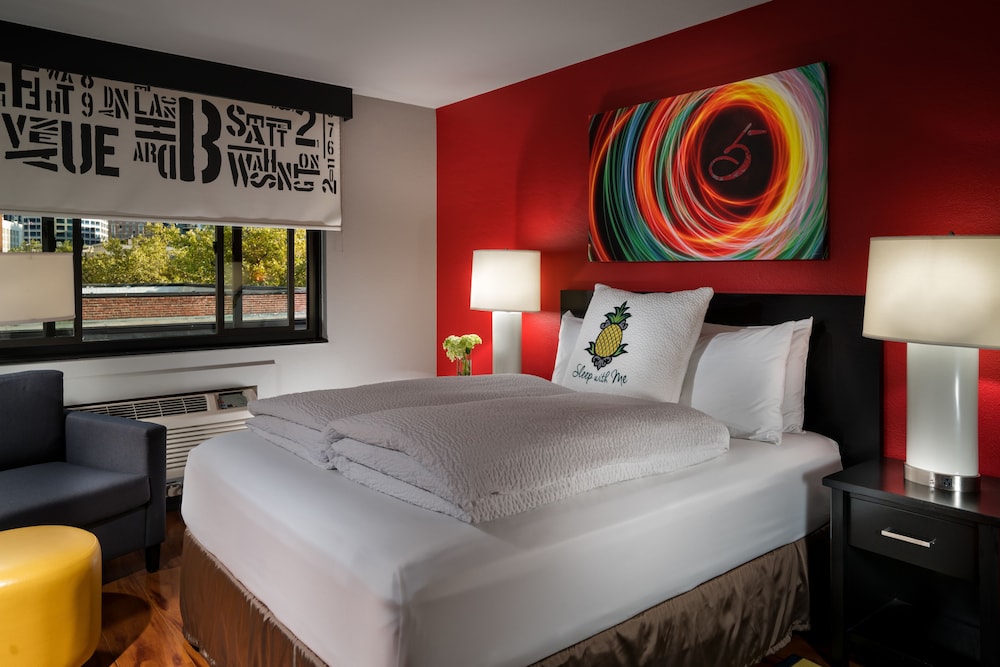 

Roma - Seattle - Staypineapple, Hotel FIVE, Downtown Seattle