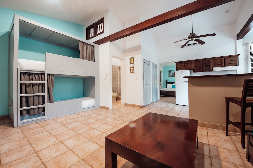 

Milano - Playa Flamingo - Bahia del Sol Beach Front Boutique Hotel