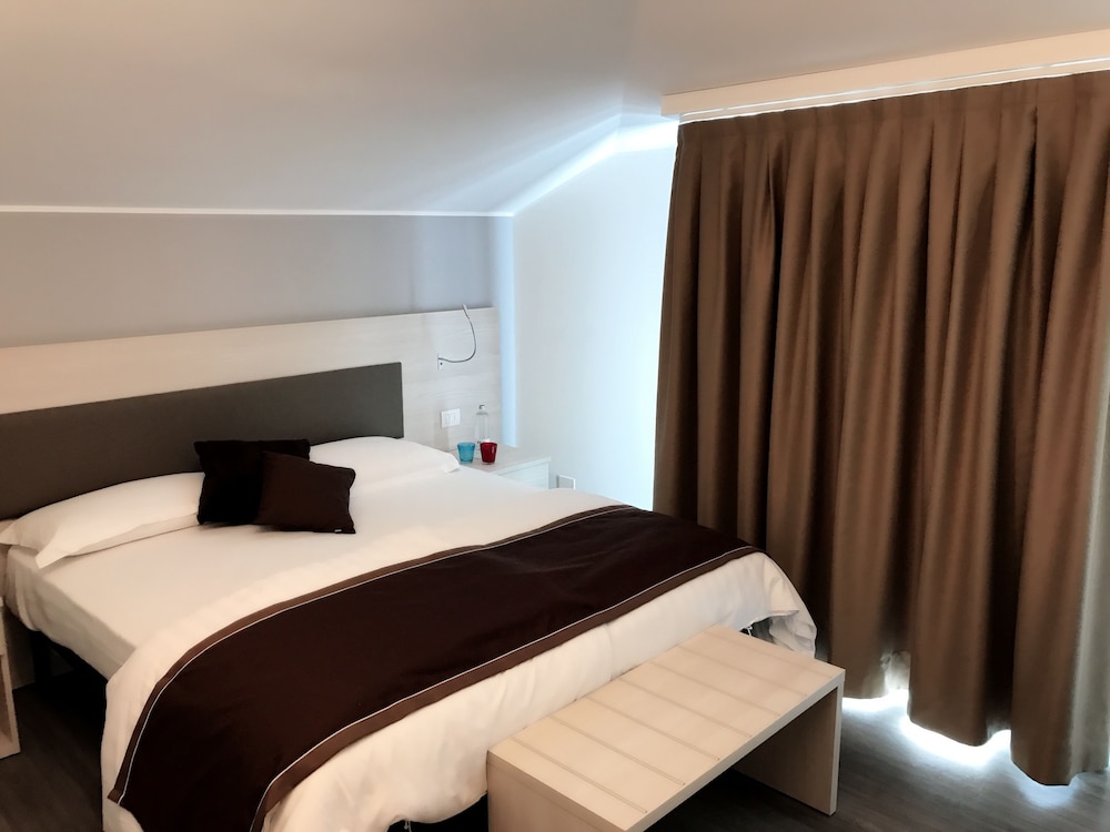 

Roma - Desenzano del Garda - Hotel Dogana