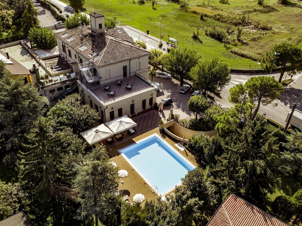 

Bari - Sirmione - Hotel Dogana