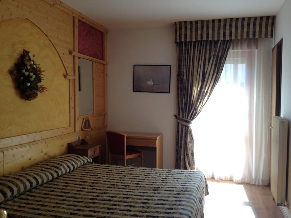 

Napoli - Altopiano Della Paganella - Hotel Dal Bon