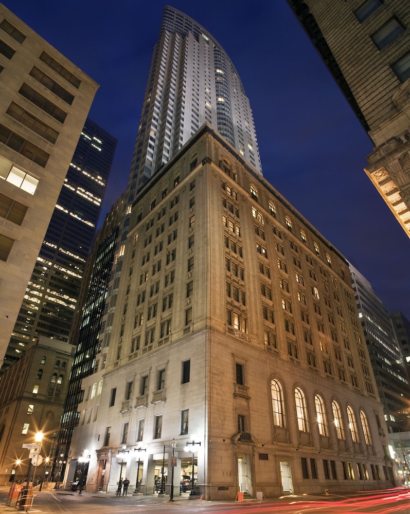 

Roma - Toronto - One King West Hotel and Residence