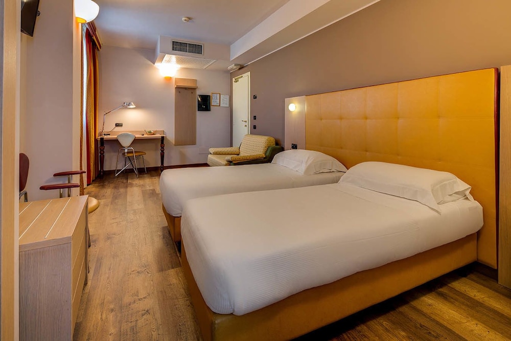 

Palermo - Bergamo - Art & Hotel Aeroporto