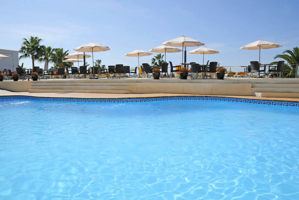 

Milano - Nerja - Hotel Nerja Club by Dorobe
