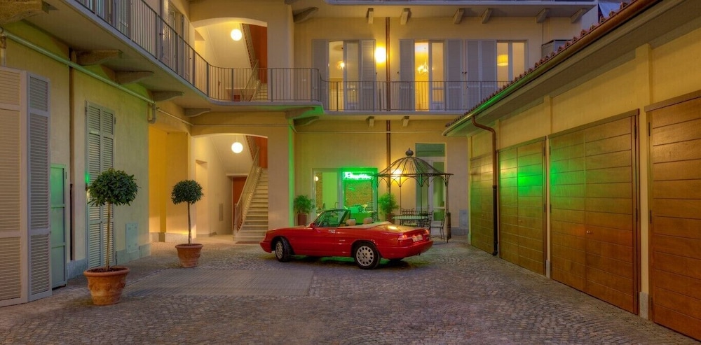 

Napoli - Pino Torinese - Santa Giulia Hotel e Residence Torino