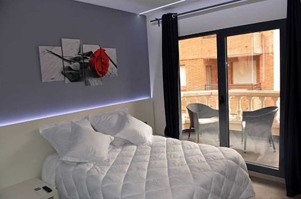 

Milano - Tolosa - Alcalá del Jucar Hotel Pelayo