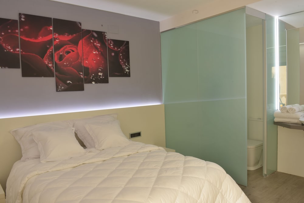 

Milano - Tolosa - Alcalá del Jucar Hotel Pelayo