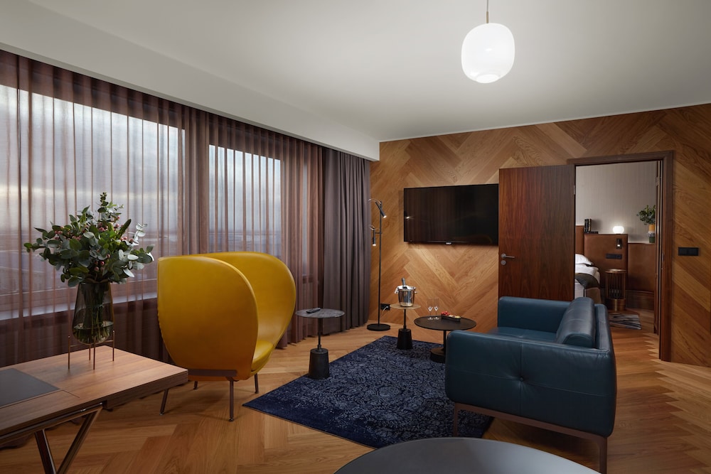 

Milano - Garðabær - Reykjavik Natura - Berjaya Iceland Hotels