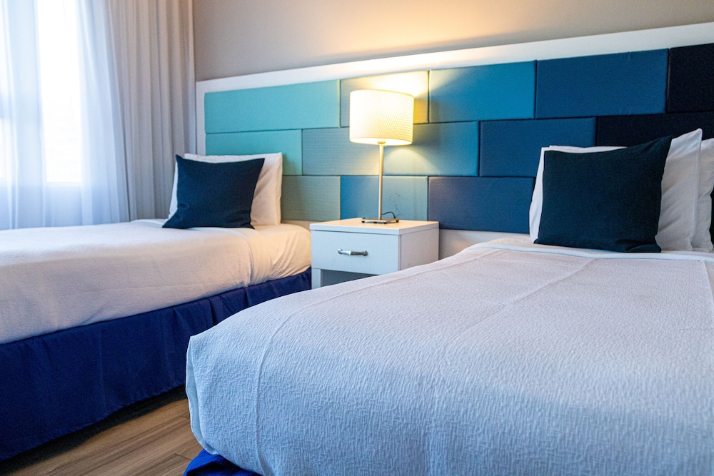 

Roma - San Juan - The Wave Hotel at Condado