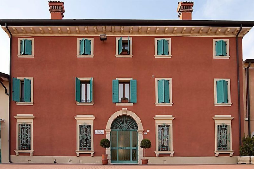 

Roma - Villafranca di Verona - Corte Castelletto