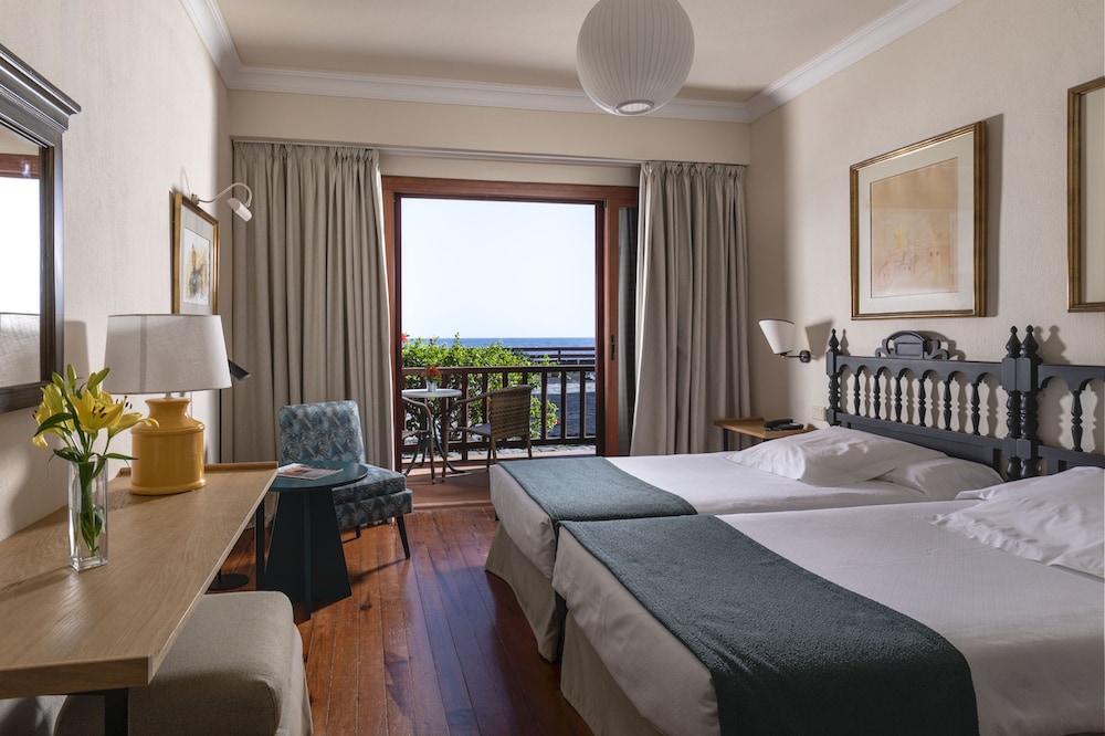

Milano - La Restinga - Parador de El Hierro