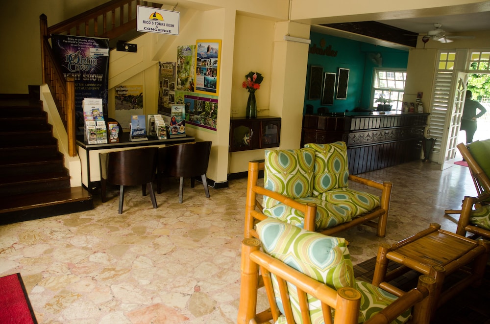 

Bologna - Ocho Rios - Beach Castles Studio