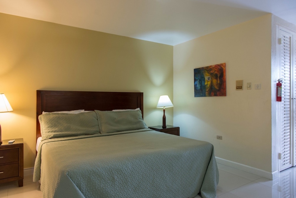 

Milano - Ocho Rios - Beach Castles Studio