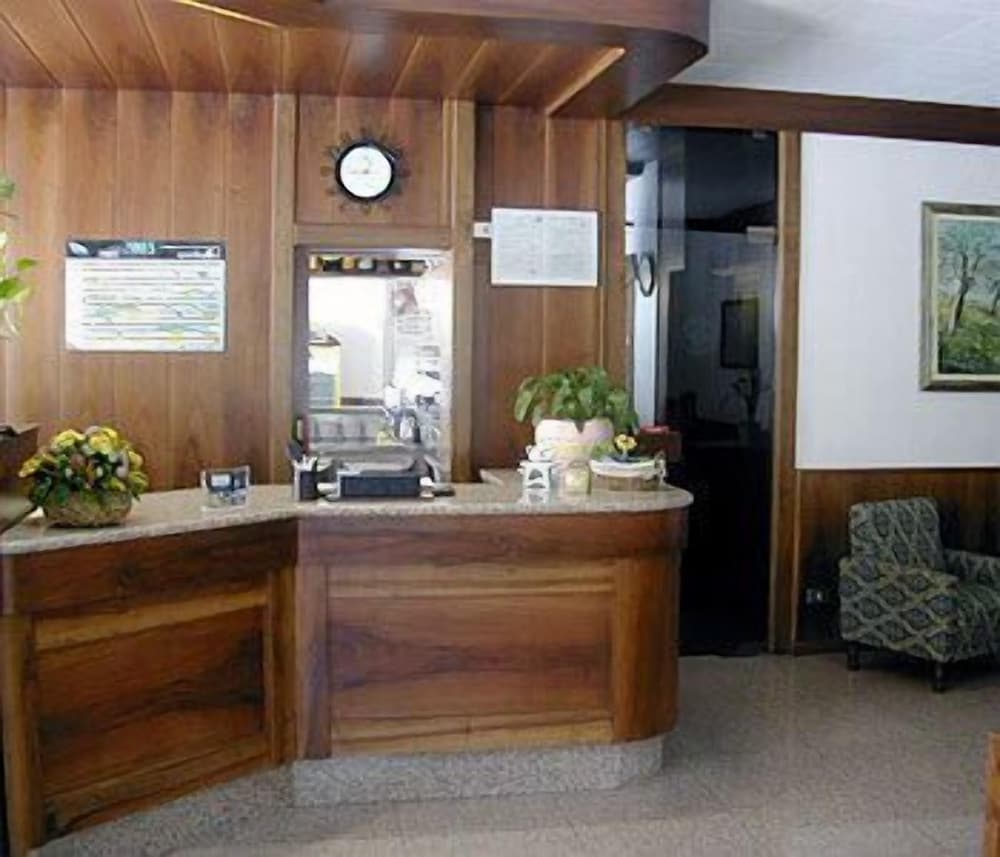 

Palermo - Arco - Athos Hotel