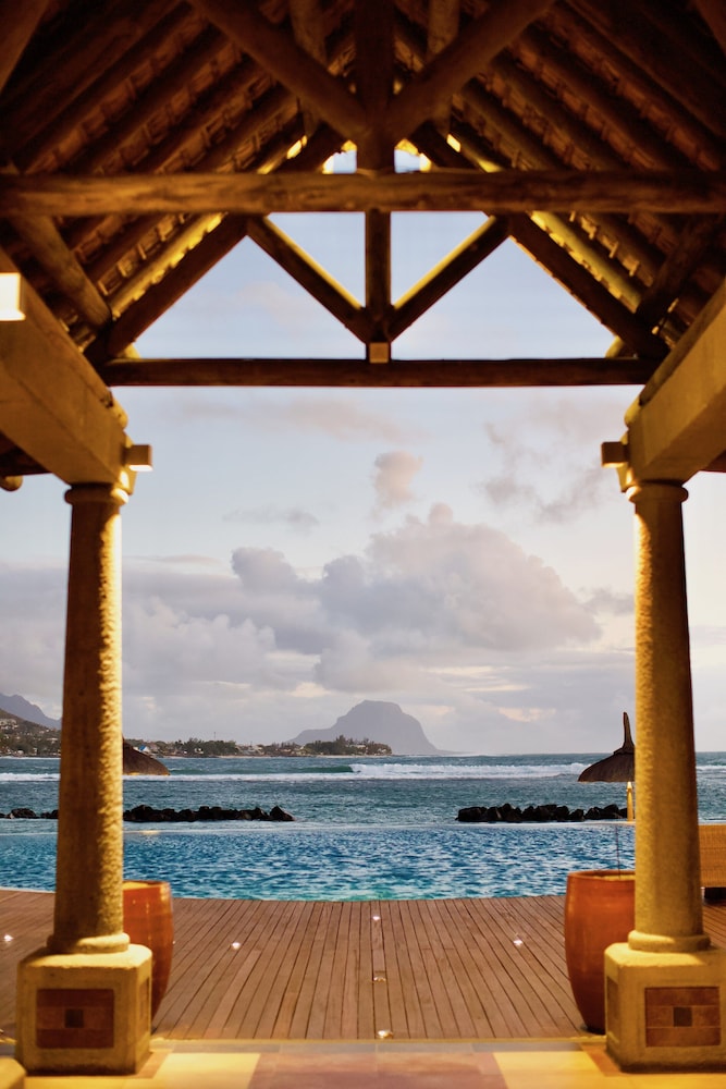 

Roma - Black River - Sands Suites Resort & Spa