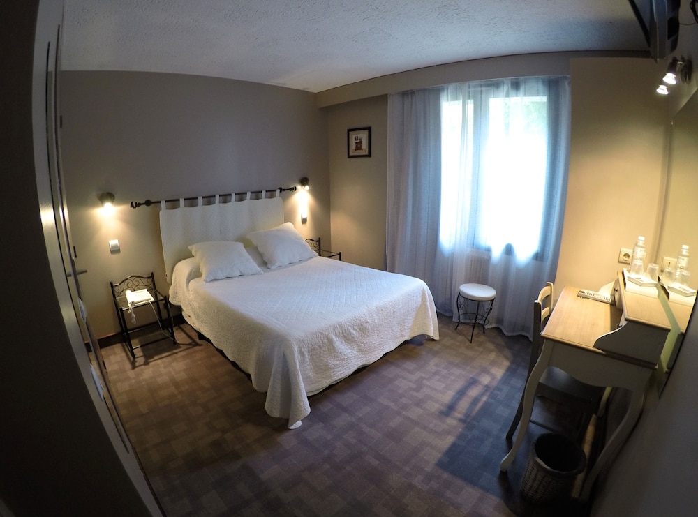 

Milano - Talence - Logis hotel Noemys Gradignan