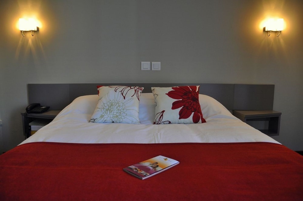 

Milano - Villenave-dʼOrnon - Logis hotel Noemys Gradignan