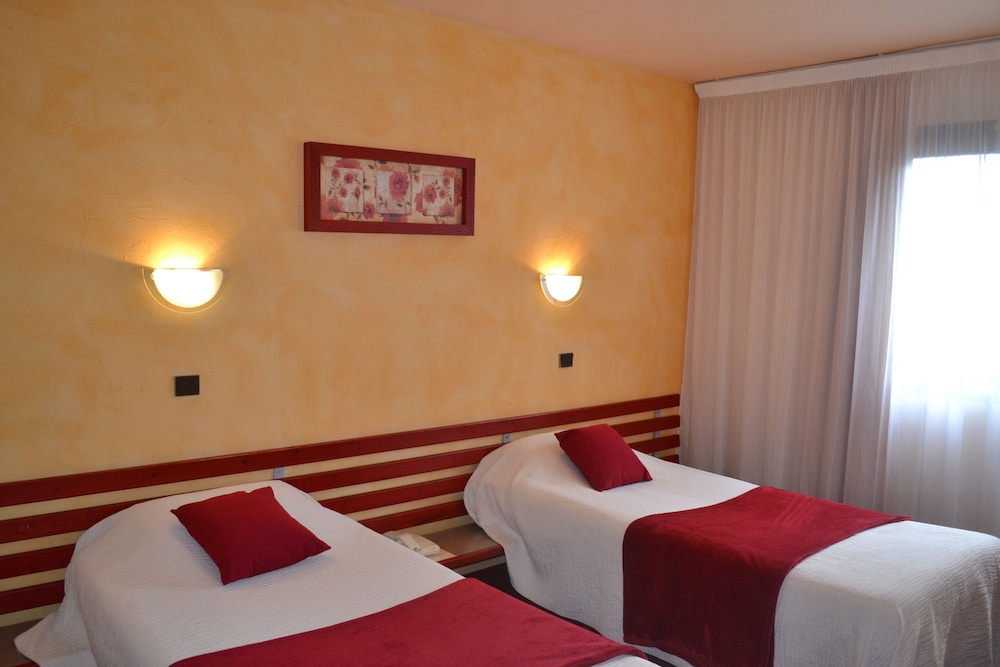 

Roma - Gradignan - Logis hotel Noemys Gradignan