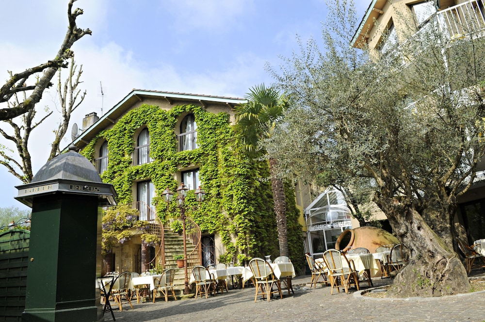 

Napoli - Talence - Logis hotel Noemys Gradignan