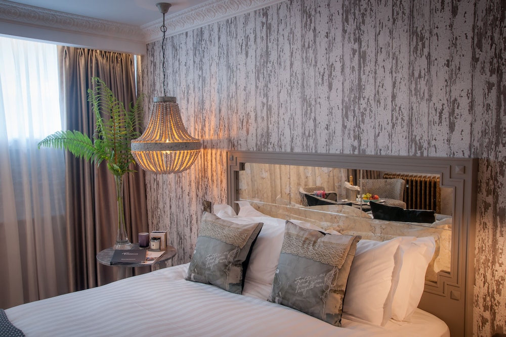 

Roma - Cork - Oriel House Hotel