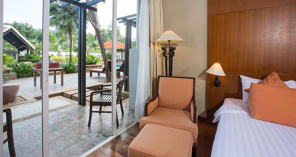 

Roma - Ban Pa Khlok - Mission Hills Phuket Golf Resort-SHA Extra Plus