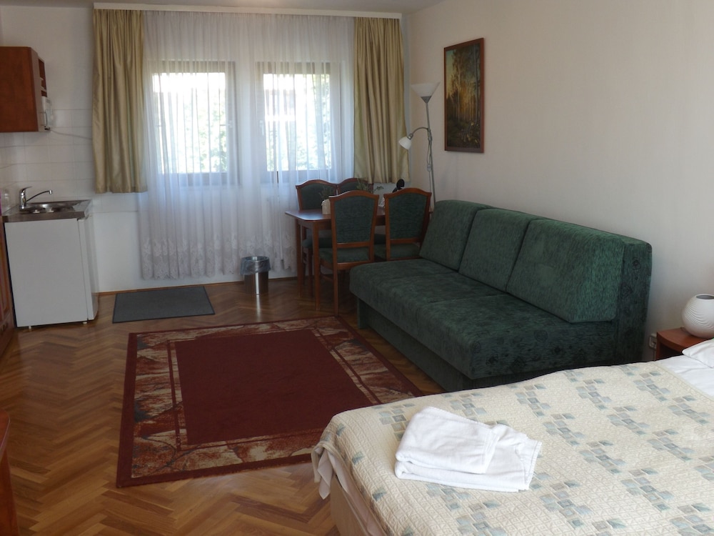 

Venezia - Budaörs - HELIOS Hotel Apartments