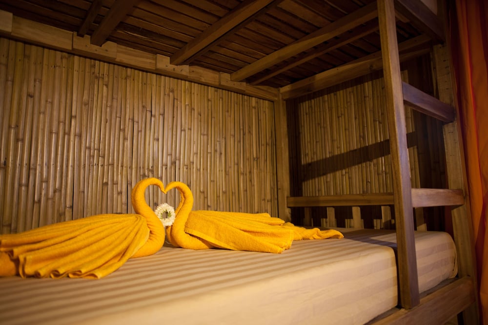 

Milano - Phumĭ Kâng Kéng - Sok Sabay Resort