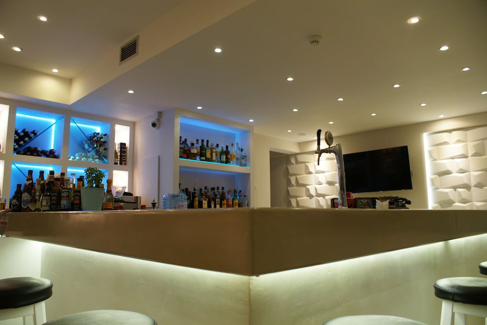 

Roma - Malevizi - Castro Hotel