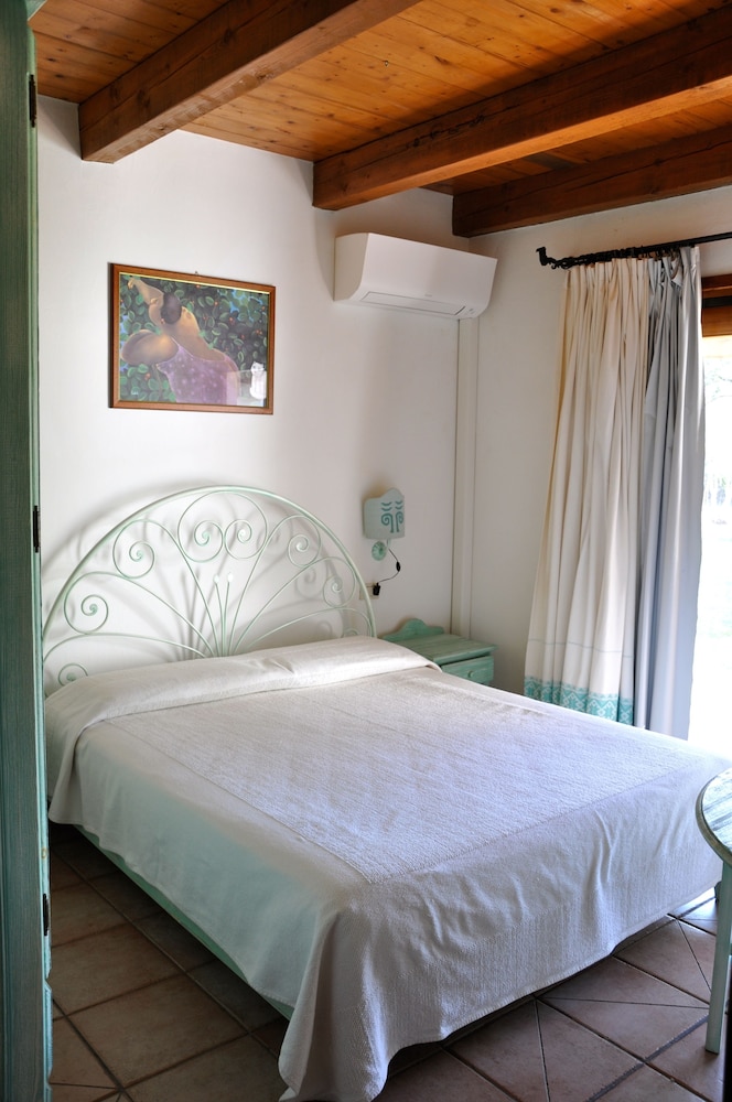 

Roma - San Teodoro - Residence Liscia Eldi