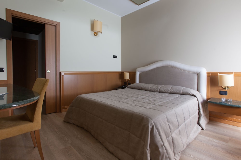 

Palermo - Vizzola Ticino - Airport Hotel Malpensa