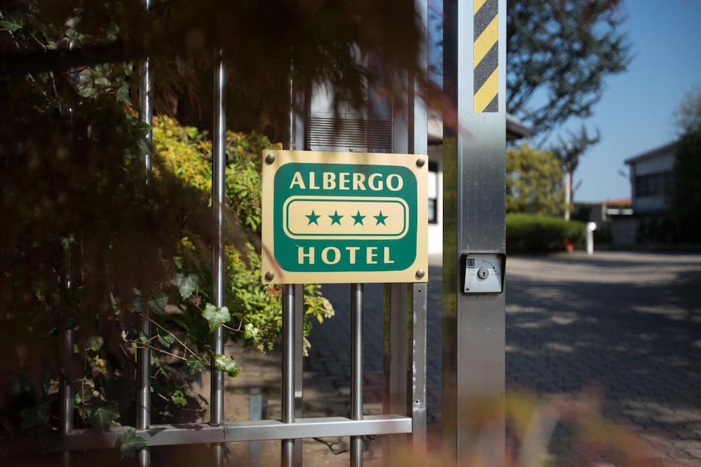 

Catania - Oleggio - Airport Hotel Malpensa
