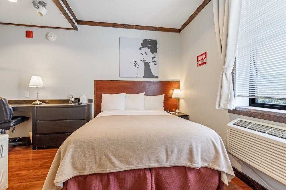 

Catania - Long Island City - LIC Hotel