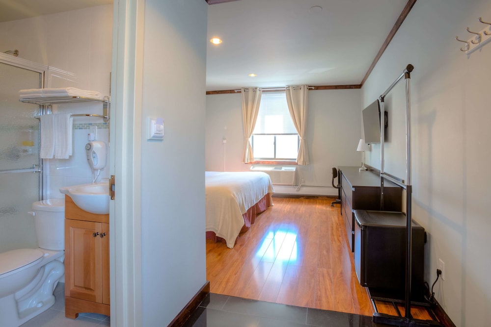 

Milano - East Elmhurst - LIC Hotel