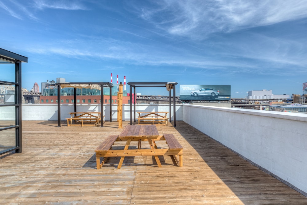

Palermo - East Elmhurst - LIC Hotel