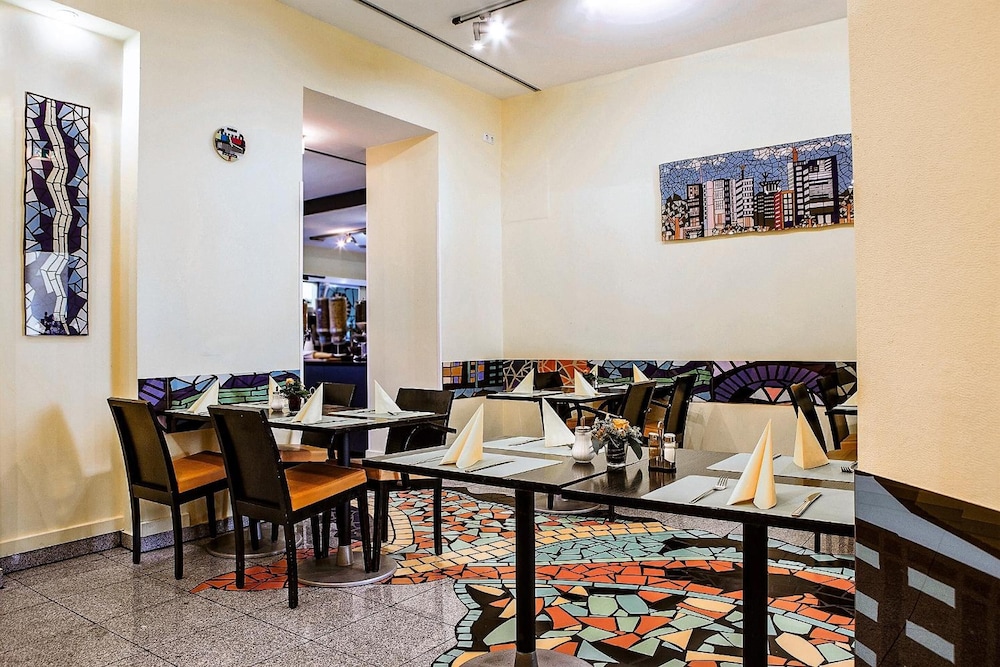 

Bari - Francoforte sul Meno - Grand Hotel Downtown