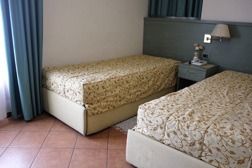 

Bari - Valdisotto - Hotel Villa Rina