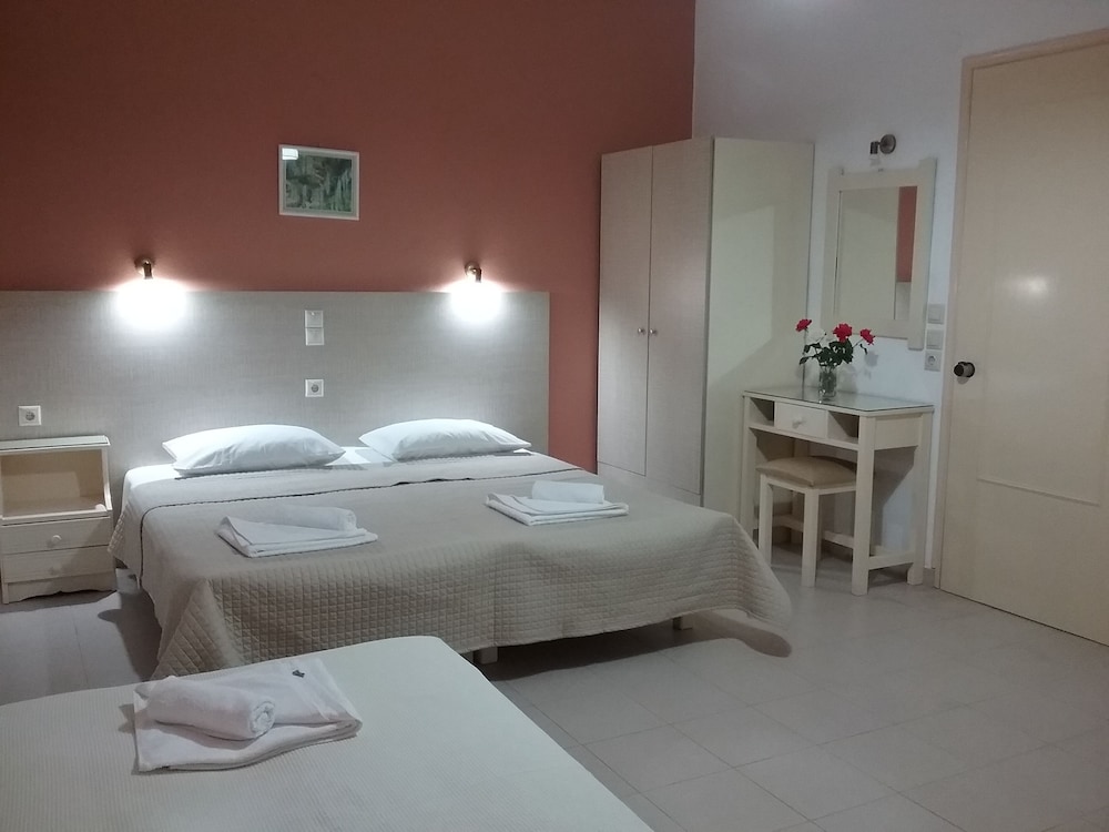

Trieste - Soúda - Ilona Apartments Chania