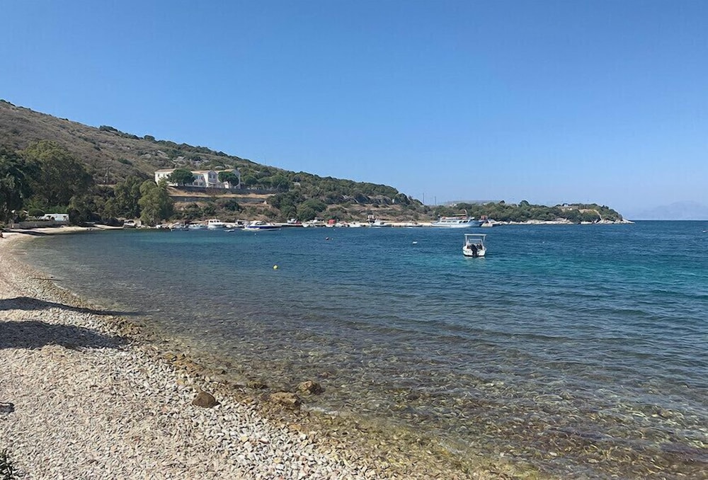 

Catania - Kassiopi - Ariti Apartments