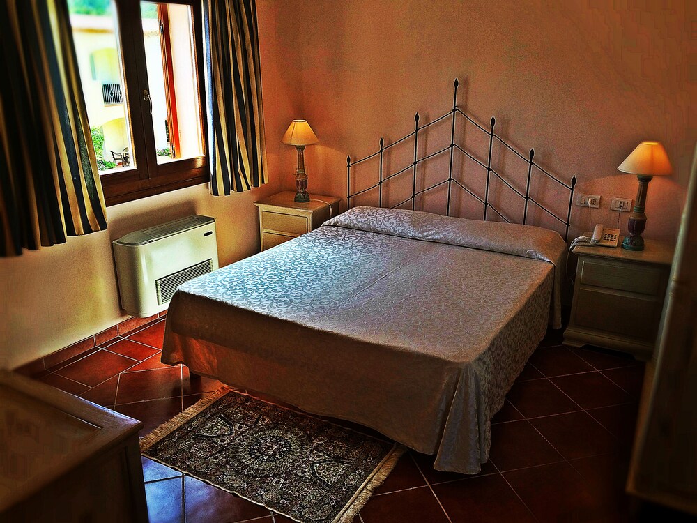 

Verona - Porto Rotondo - Hotel Monti Di Mola